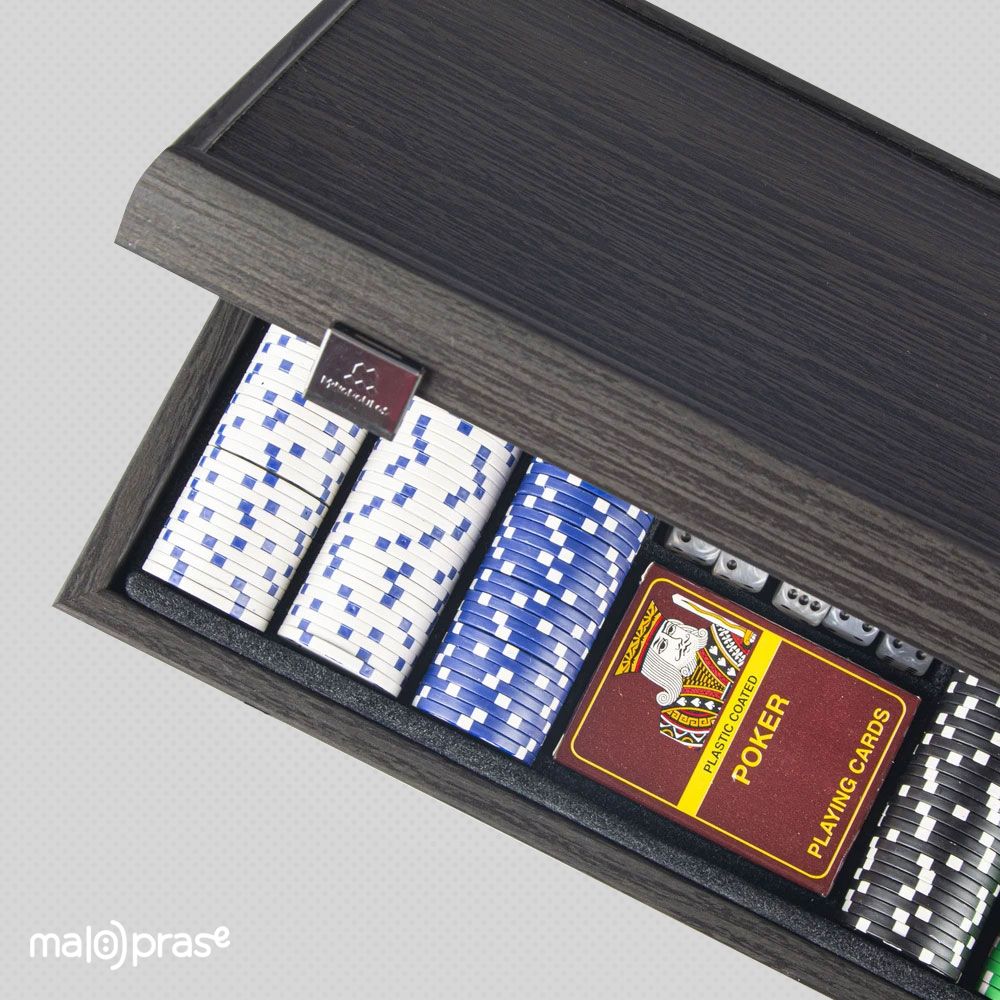deluxe-poker-set-boxed.jpg