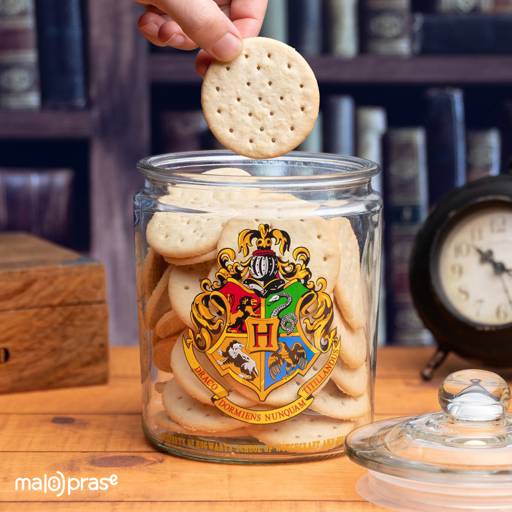 hogwarts-cookie-jar-open.jpg