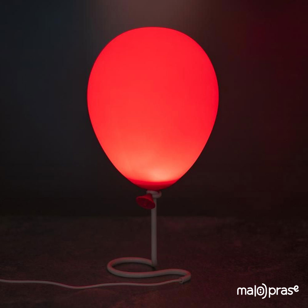 pennywise-lampa-crveni-balon-u-mraku.jpg